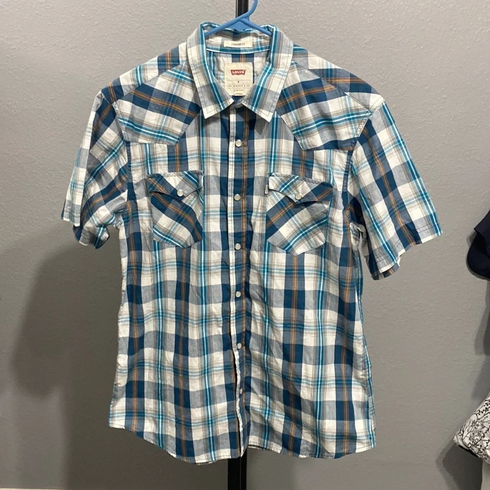 Levi’s Pearl Snap shirt